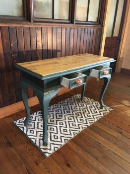 Reclaimed Retro Elegant Hall Table_1